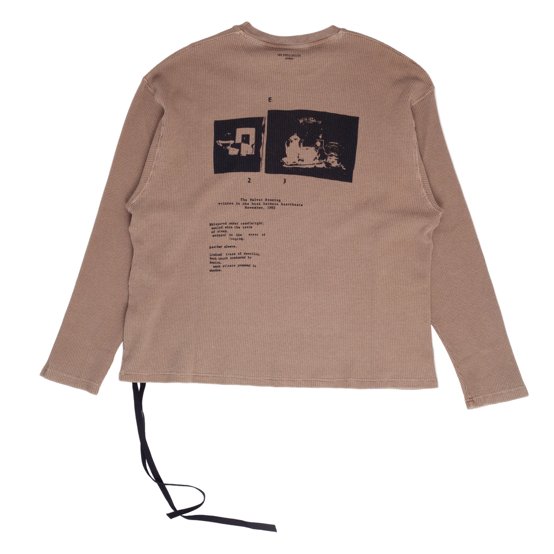 Emil Relax Fit Boxy T-Shirt with "The Velvet Evening" Print Délavé Waffle Jersey