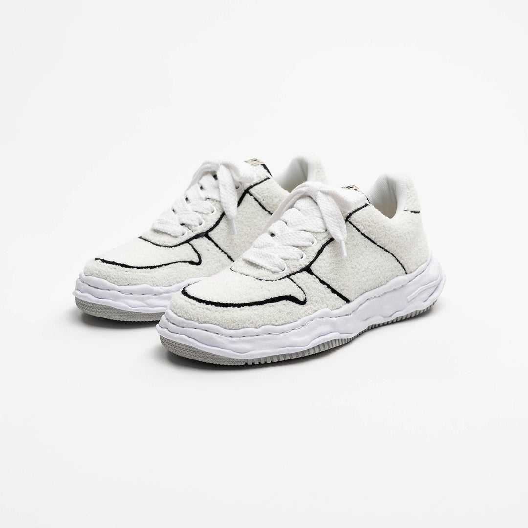 "WAYNE" OG Sole Chenille Embroidey Canvas Low-top Sneaker