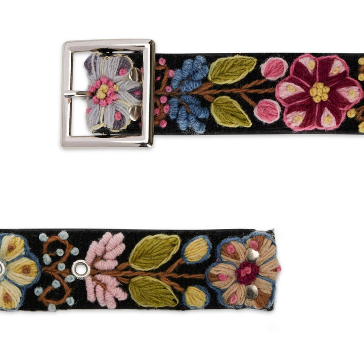 Crochet Floral Belt in Black